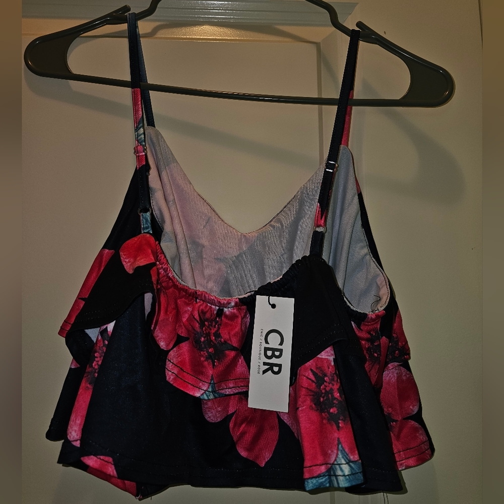 Small Rose Chic Crop - Picture 2 of 2